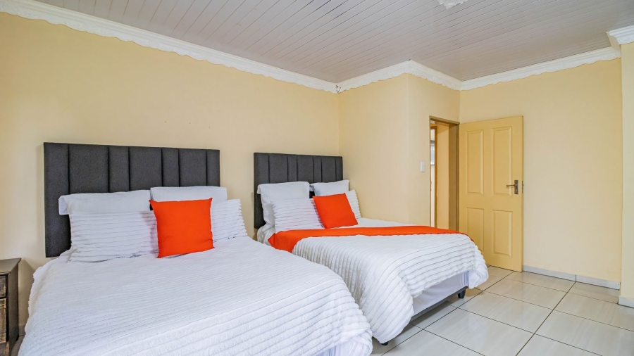 7 Bedroom Property for Sale in Mogwase Unit 4 North West